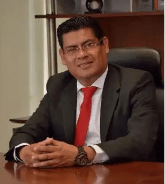 Dr. Carlos Almaraz Mendoza — Director General de Caja Popular Santiago Apóstol